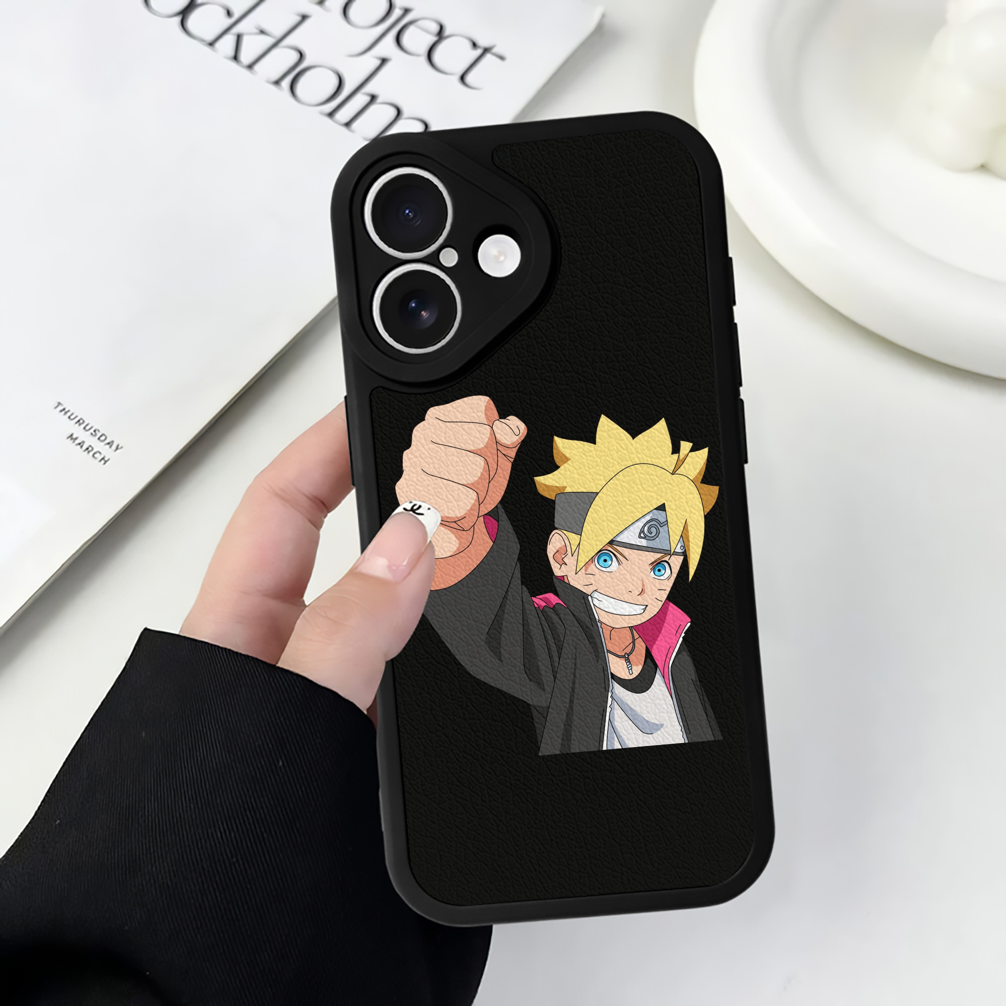 （画像用） NARUTO -ナルト- うずまき ボルト Uzumaki Boruto 【iPhone 16シリーズ対応】シリコンスマホケース（レザー調） 材質：シリコン